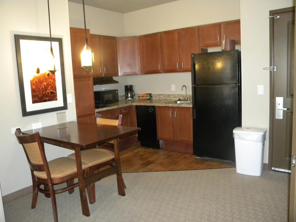Teddy'S Residential Suites Watford City المظهر الخارجي الصورة